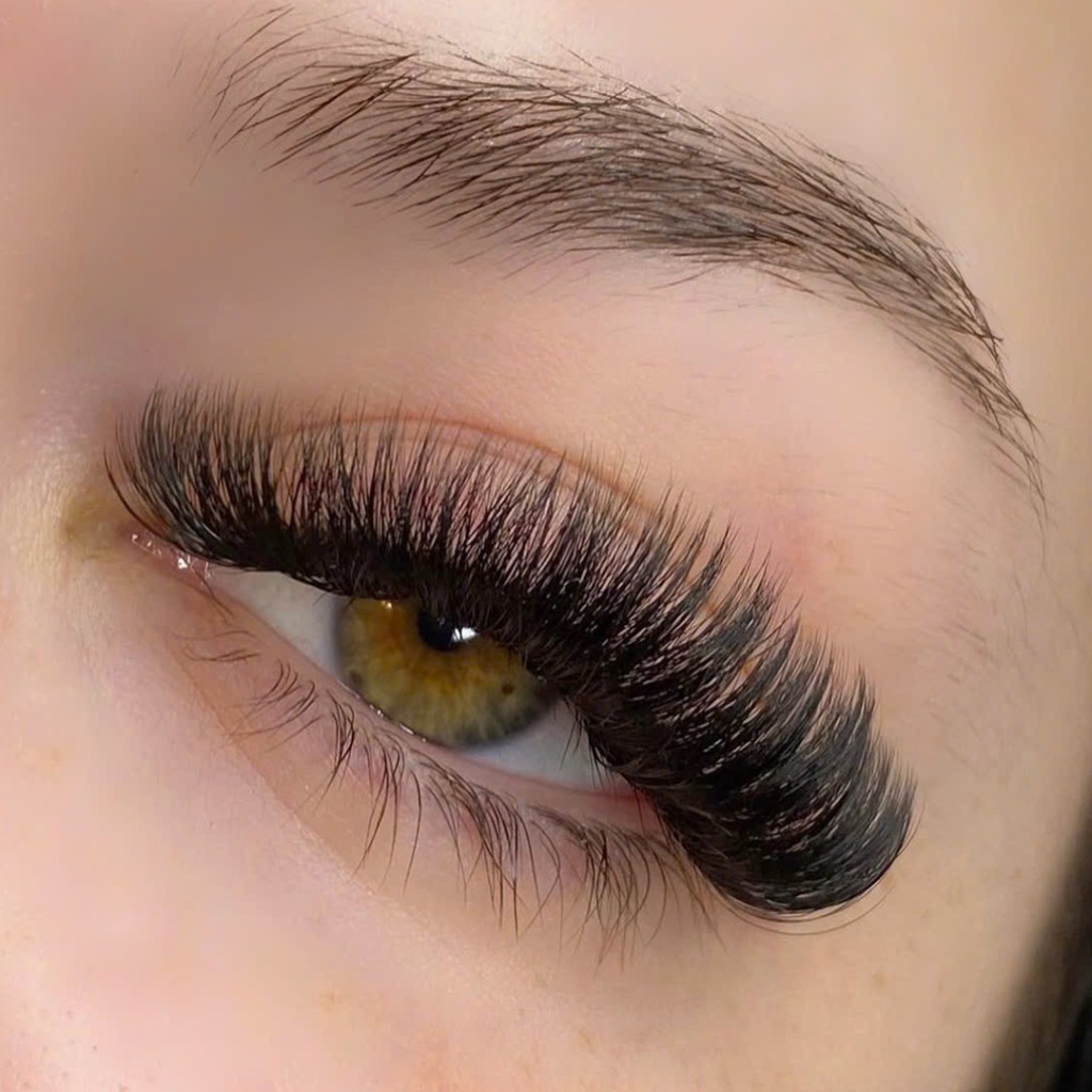 Mega Volume Lash Extension Style